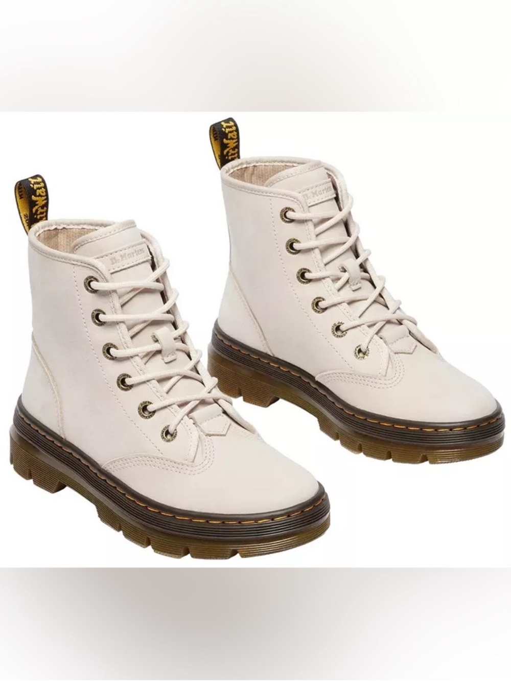 Dr Martens Charlee Chukka Boot in Parchment‎ Beige